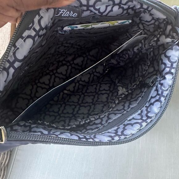 Lug Flare Butterfly Concord Crossbody Bag - Picture 7 of 12